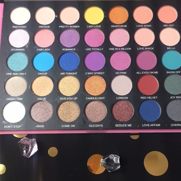 Makeup - Picture 2 of 6